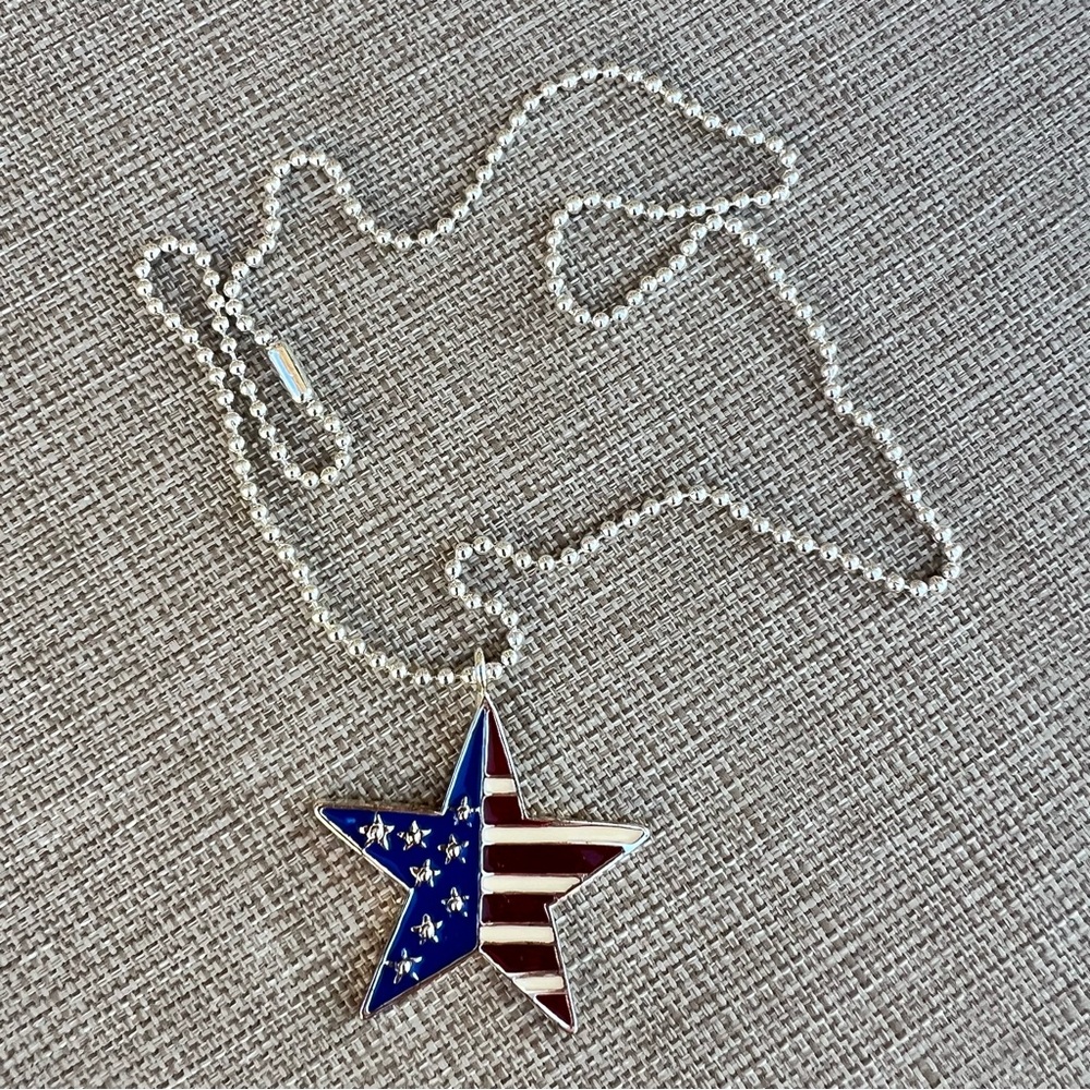 Patriotic Flag Enamel Star Necklace Pendant Red White Blue Silver Tone 18"